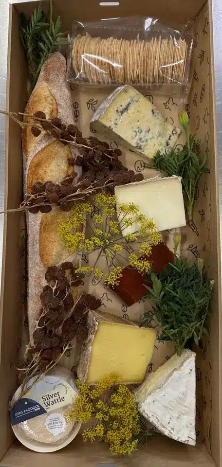 Cheese and cracker platter box