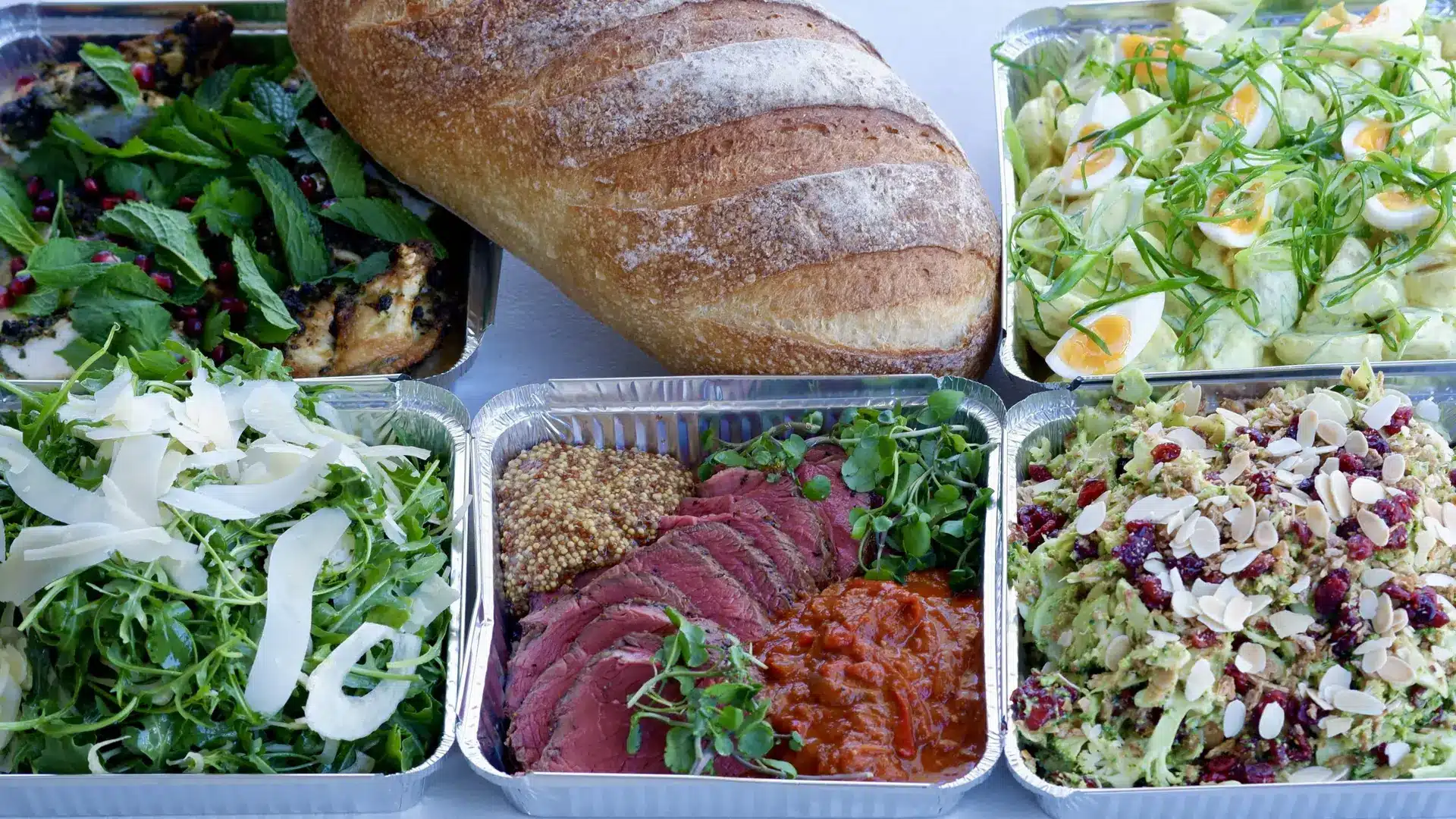 Fresh meal boxes with bread
